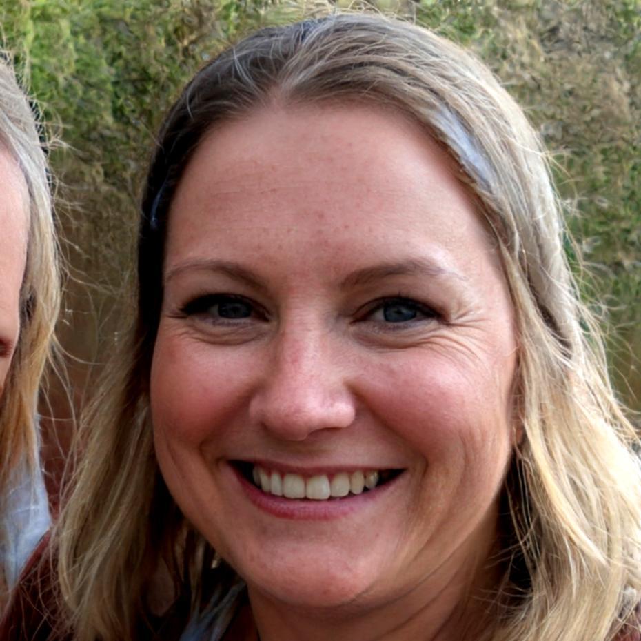 Sarah Weber, Finanzberaterin und Sparplan-Expertin